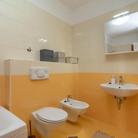 Modern W Terrace 2 Min Walk To The Apartment *